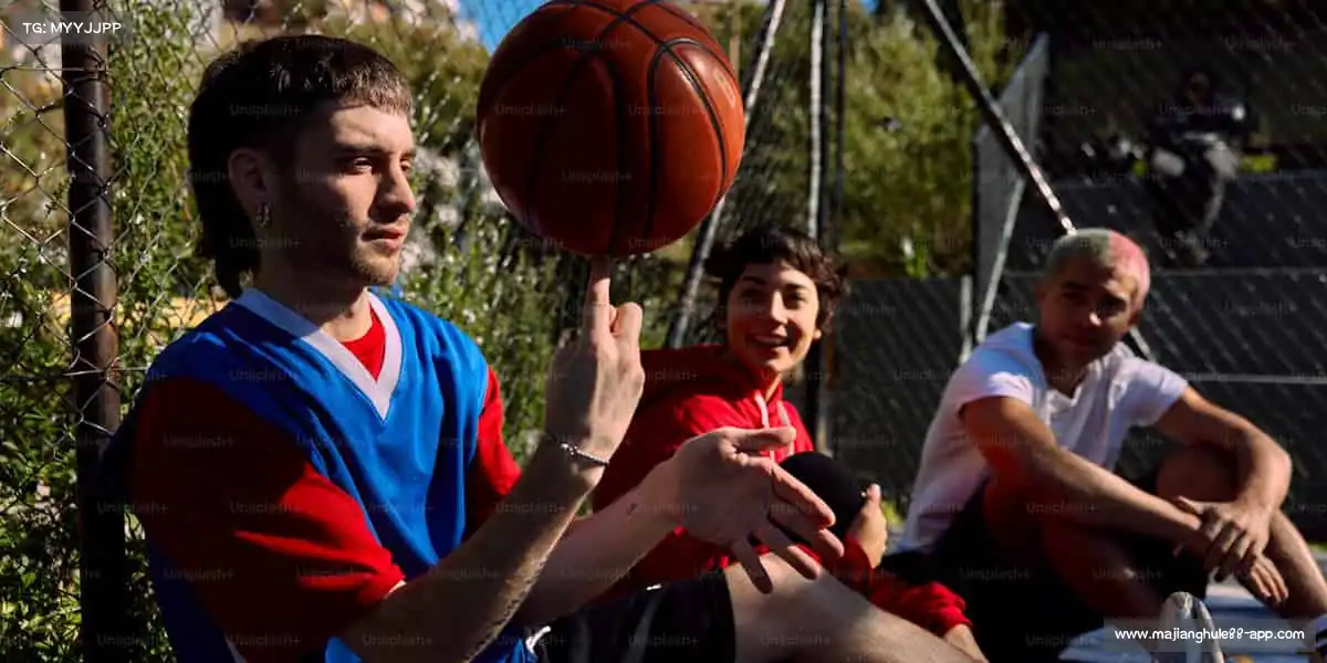 <strong>买球软件</strong>🥊拳头紧握，斗志昂扬！体育的精神，就是永不言败的倔强💥